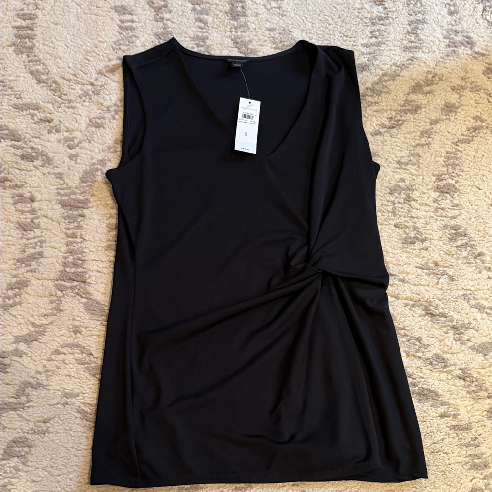 Ann Taylor Black Sleeveless Blouse Sz small